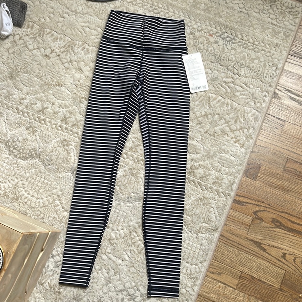 Lululemon wunder under leggings. NWT